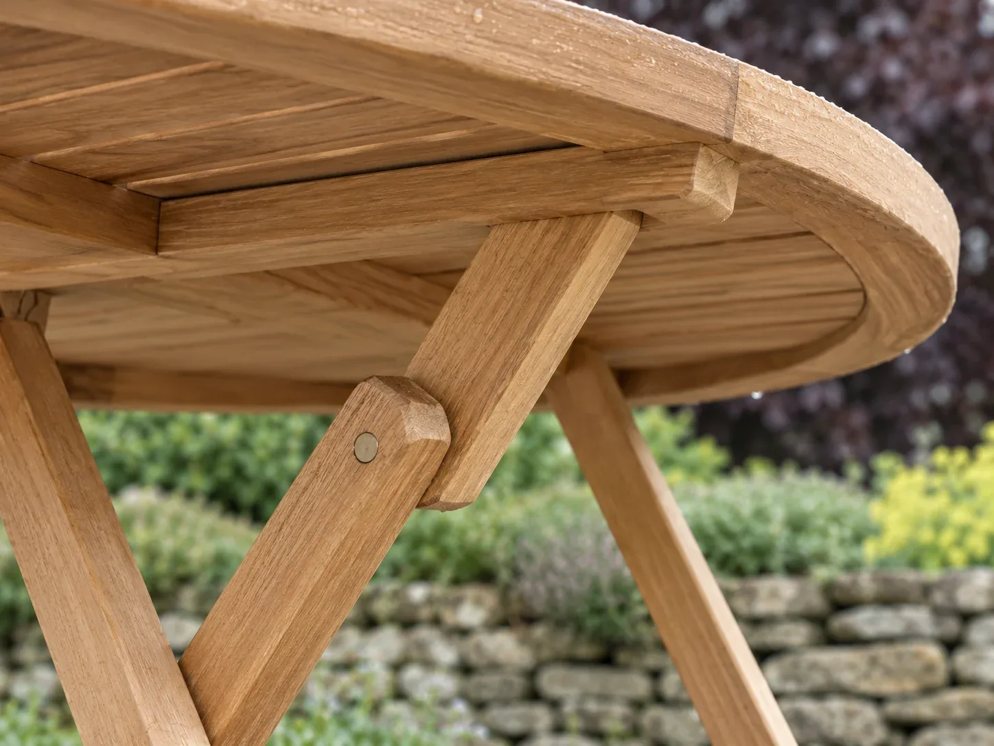 Ronde Parabola tafel DM70 — AJOT-117